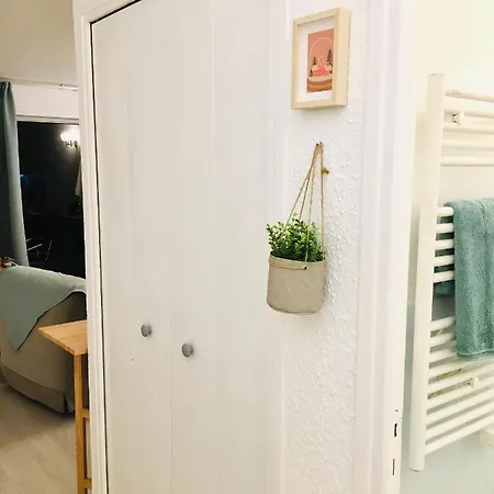 Apartment F2 Calme Refait A Neuf A 5mn De La Avec Parking
