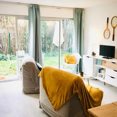F2 Calme Refait A Neuf A 5mn De La Avec Parking Apartment Le Grau-d'Agde