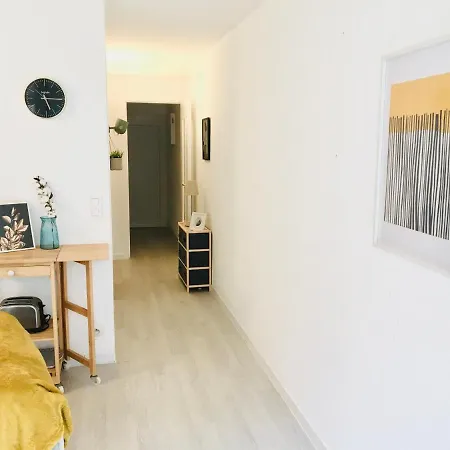 F2 Calme Refait A Neuf A 5mn De La Avec Parking Le Grau-d'Agde