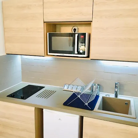 F2 Calme Refait A Neuf A 5mn De La Avec Parking Apartment Le Grau-d'Agde