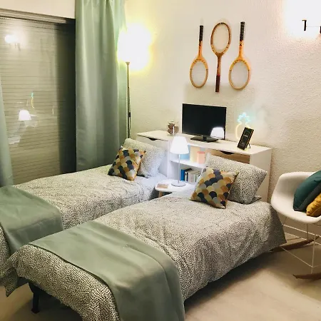 F2 Calme Refait A Neuf A 5mn De La Avec Parking Le Grau-d'Agde